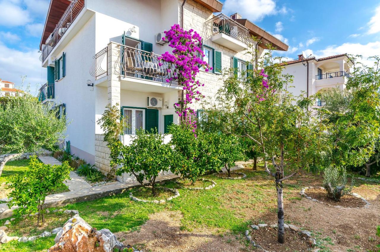 Apartments Mate Trogir Exterior photo