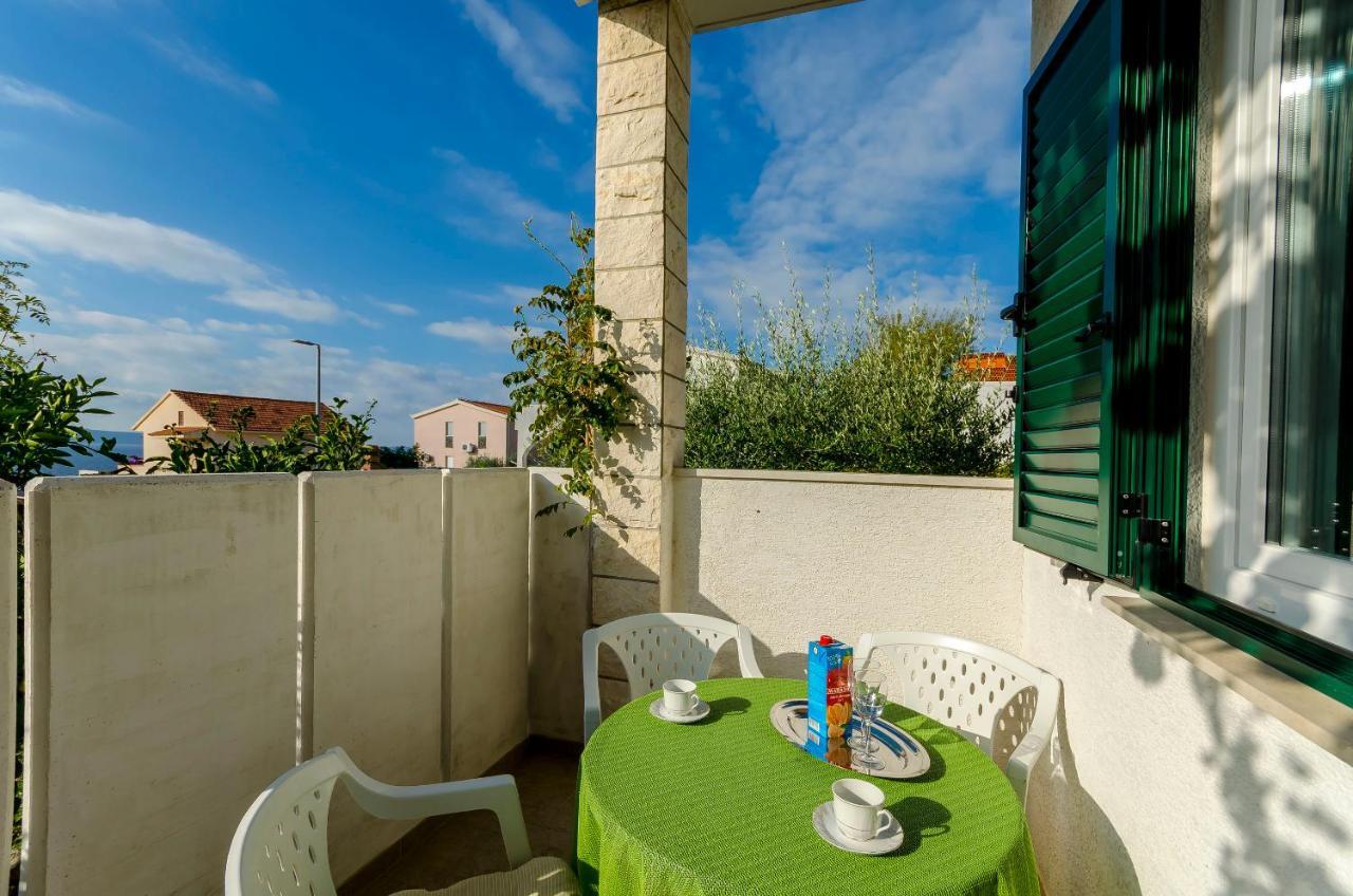 Apartments Mate Trogir Exterior photo